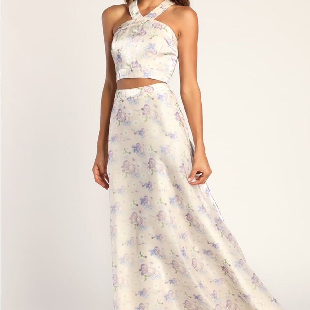 Cream Floral Print Two-Piece
Halter Maxi Dress